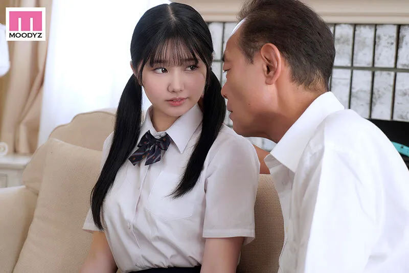 妻が帰省した3日間発育しきって喰い頃な巨乳連れ子を一生分ヤリ貯めした。 純白彩永