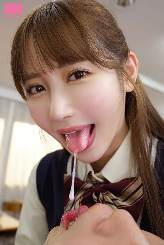 ドM先生にご褒美アゲる！唾液・オシッコ・汗・愛液ぜ～んぶ飲んでね！ニヤニヤ小悪魔教え子の興奮汁に溺れイキ！聖水ビチョビチョ学園 小野六花