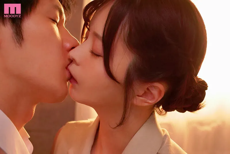 女教師失格～初恋相手のひなの先生と僕の純愛な不純異性交遊～ 九野ひなの