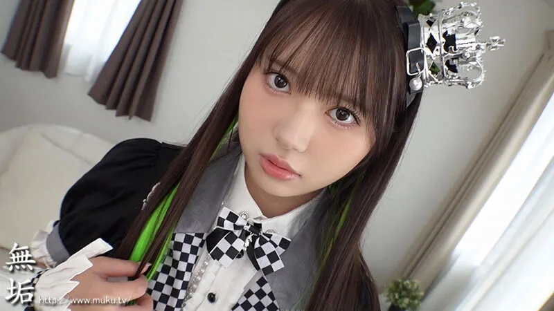私、頑張って売れたいですっ♪ 人気者になりたいアイドル美少女が、明るく笑顔で内緒のオフパコ枕営業 咲月ひな