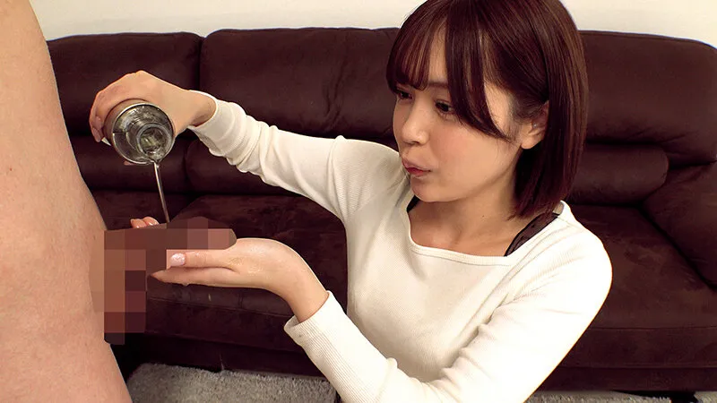 恥じらいたっぷりの素人女子大生が挑戦！初めてのぬるぬるオイル手コキ！大量ザーメン発射＆SEXスペシャル！グチュグチュとエッチな音たっぷりのオイル手コキでガチガチ勃起したチ〇ポに思わず火照ってしまったびしょ濡れオマ〇コにデカチン挿入！そのまま連続生中出し！