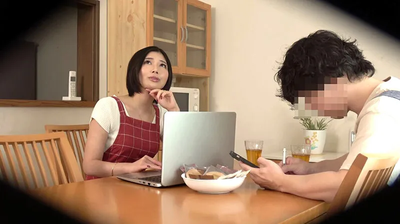 このたびウチの妻（28）がパート先のバイト君（20）にねとられました…→くやしいのでそのままAV発売お願いします。（NKKD-361）