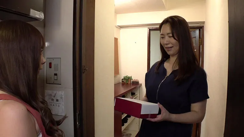 隣の新婚夫婦から夫も妻も寝取るパラサイトおばさん