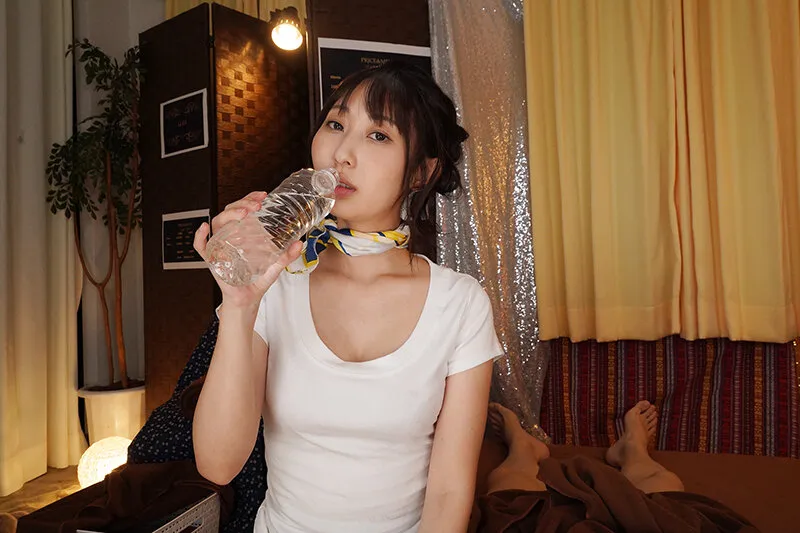 【VR】ガンギマリエステ 媚薬で乳首ビン勃ち！ヨダレをたらしながら欲しがるので生で何度も中出し！ 山下紗和【8K】
