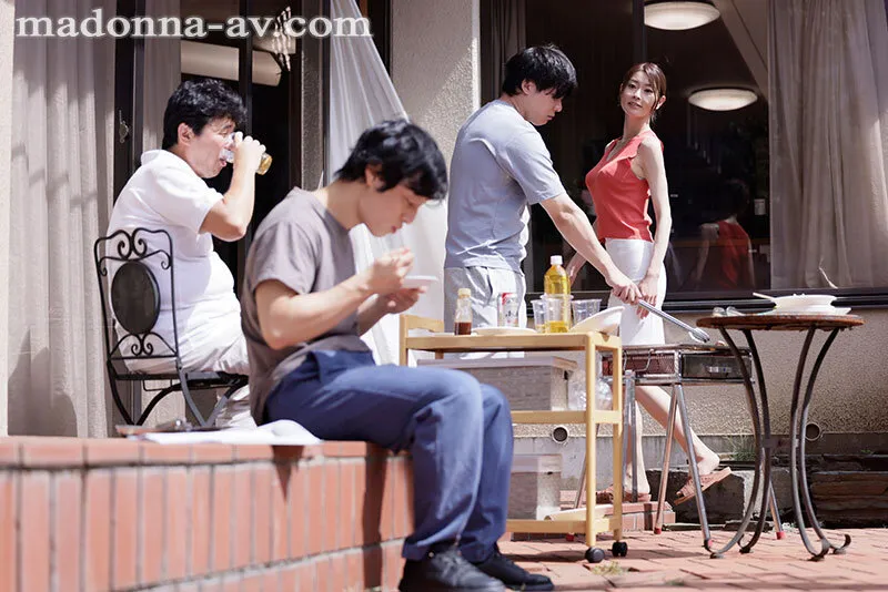 可愛くて、男らしくて、沼り始める私―。 童貞の甥に身も心も溺れる密会情事の日々―。 葵百合香