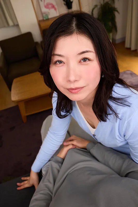 【VR】いつまで経っても子供が出来ない僕等夫婦を見かねて妻のお義母さんが手取り足取り中出し妊活指導 加藤ツバキ