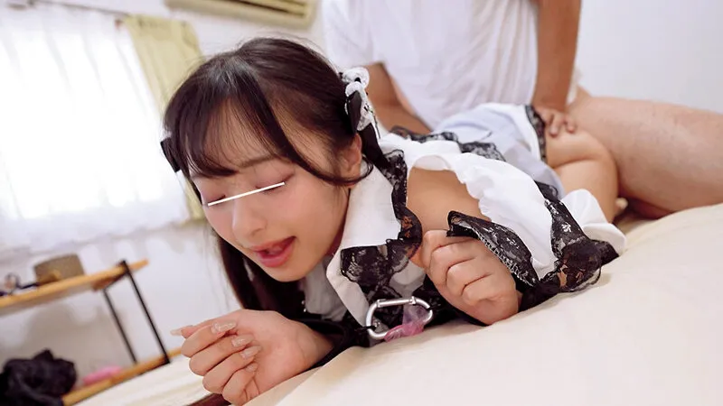 ト〇横で拾ったクソ塩対応のパパ活ぴえん系女子にブチ切れ無理やり拘束!お手当もらってる立場で生意気なガキマ〇コが玩具でビックンビックン絶頂!!オジのくっさいチ〇ポをねじ込まれたピルなし危険日の子宮内に孕ませ汁を大量注入!!