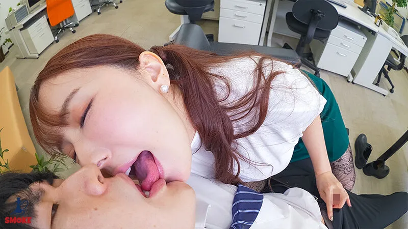 【射精管理セクハラ】残業中のオフィスで二人きり、変態M男開発モデルに抜擢された新人部下ち○ぽを何度もスローな射精コントロールでもてあそぶ人妻女痴上司 波多野結衣