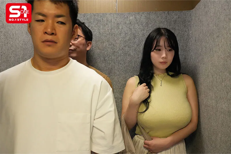 顔よりデカい胸のせいで…乳だけで身バレしてしまった人妻風俗嬢の末路…。 旦那不在の間、ご近所さん御用達のヤラれ放題Mカップ みなみ羽琉