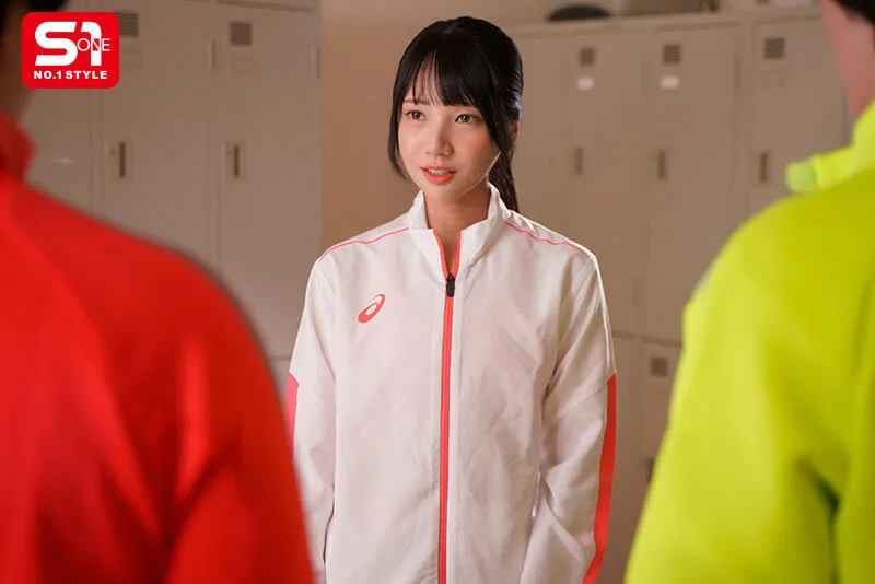 怪我で夢破れた陸上女子エースが選んだ男子選手への貢献… 顔面シャワー性処理係 「私、走っていた頃より…精子を浴びてる今の方が幸せです！」 榊原萌