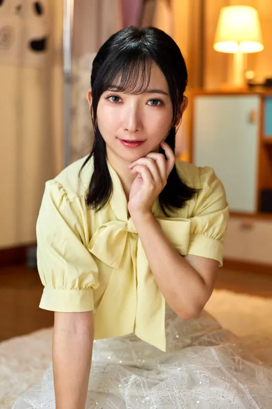 【VR】【8K】歳の離れた綺麗で憧れの従姉は、ボクに淫語囁きとエロマトペを聞かせて童貞も精子も全部絞り取ってくるエロ声優アラサーOL 保科希帆