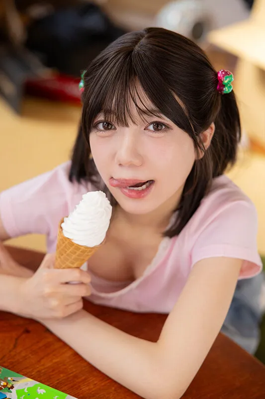 【VR】パイパンの幼い女の子 ～可愛いお口の由奈ちゃんにボクはたくさん精子を飲ませる～ 日向由奈