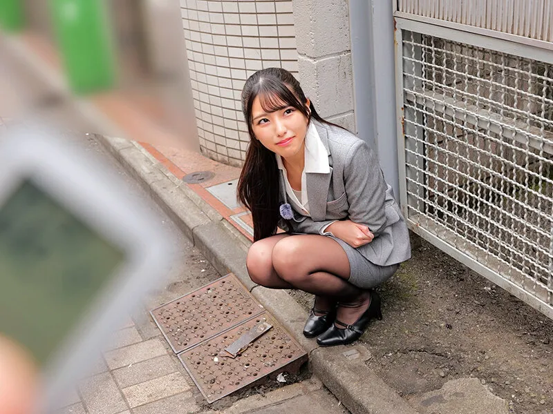 素人美少女とリモコンバイブお散歩ー黒パンスト敏感キャリアウーマン編ー「もう我慢できません…//」人ごみの中、黒パンスト美脚ガクブル震わせイキまくってしまうOLたち！人生初の羞恥プレイでまさかのエロスイッチオン！車移動中も大胆カーオナニー！最後はホテルで…