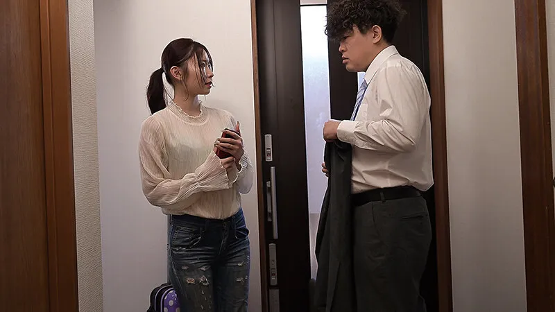 民泊ダブルブッキング 一つ屋根の下で惹かれあう二人 響蓮