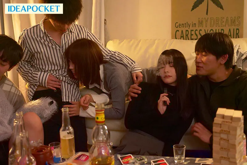 陰キャを卒業したい私は勇気を出して陽キャサークルの飲み会に…お酒と媚薬を飲まされ感度が異常に上がった私は朝までキメセク輪●でイキ狂わされ気づけばヤリサー専用肉オナホにされました。 山田鈴奈