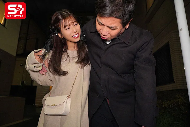 元教え子は僕にベタ惚れ!? 教師の自宅に勝手に押し掛け 妻にバレる寸前の 【超背徳】乳首舐め手コキ! 川越にこ